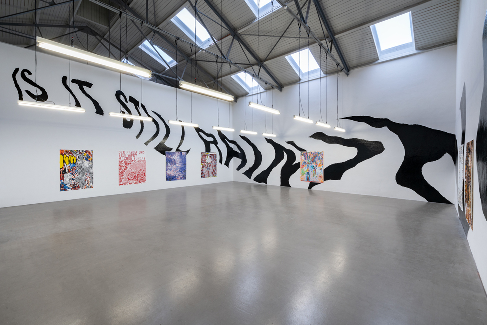 http://martingross.net/files/gimgs/th-1_Martin_Gross_InsideAScreensaver_Install_Shot_08.jpg
